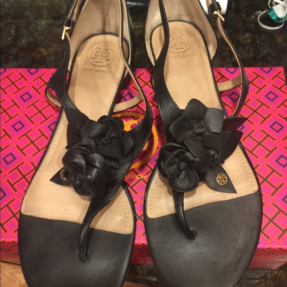 AUTHENTIC Tory Burch Blossom Sandals
